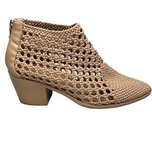 MackinJ Womens Nude Open Weave Pointed Toe Zip Back Bootie Size 10